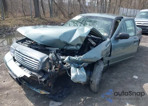 2005 Ford Crown Victoria Standard из США, поврежденный, VIN 2FAFP73W25X121741